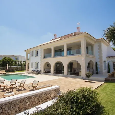 Es Castell Villa *